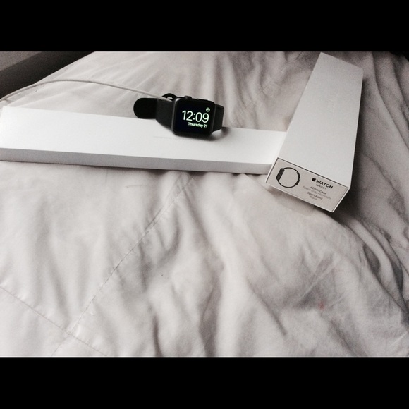 Apple Watch Series 1 - Picture 1 of 7